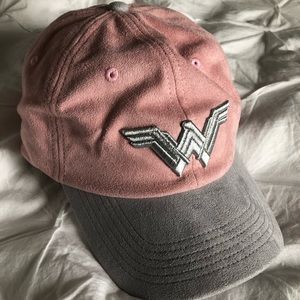 *NWT* Wonder Woman Hat